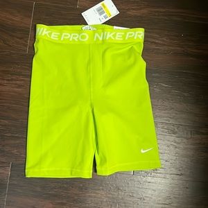 Nike pro shorts size small